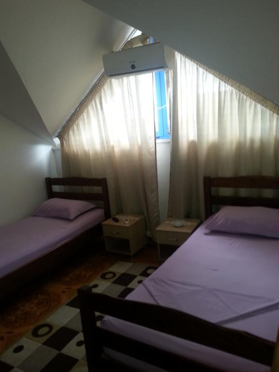 Hotel Ambasador Bahçallëk الغرفة الصورة
